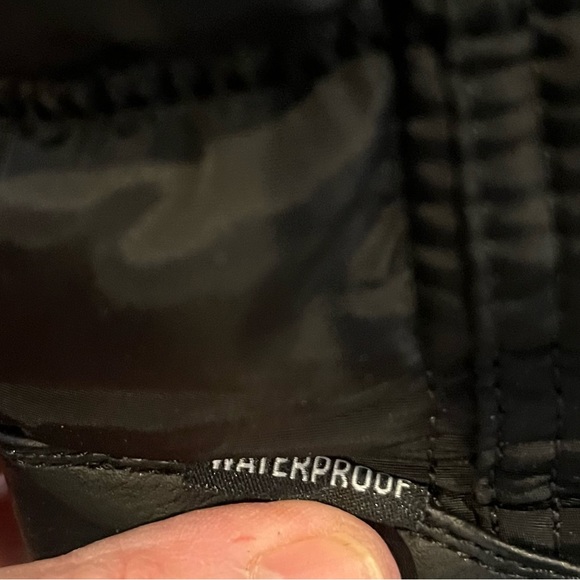 Waterproof faux fur lined boots - new without tags - Picture 4 of 8